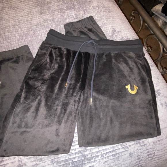 True Religion Velour Sweatsuit - Picture 8 of 8
